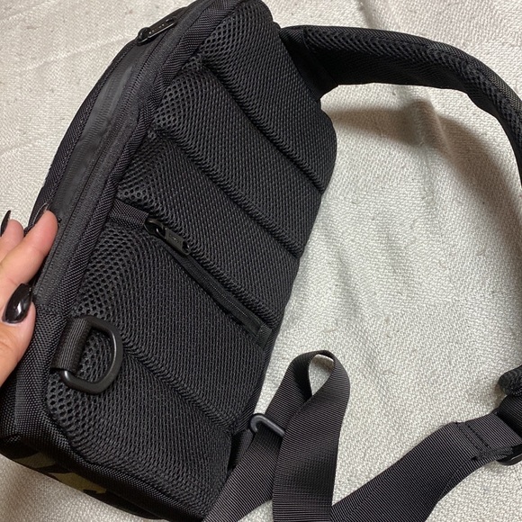 Bange Backpack - Picture 3 of 7